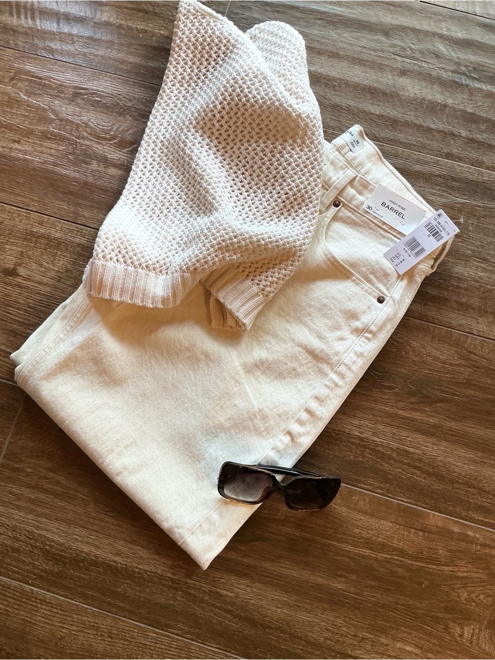 Abercrombie High Rise Barrel Jeans NWT 30 Ecru Off White Cream Trendy